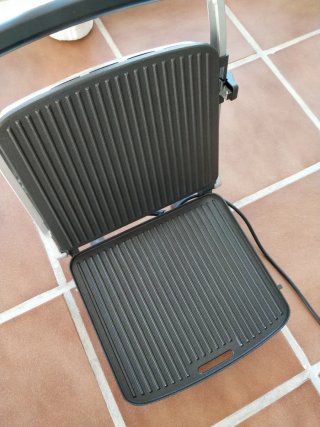 Varios electrodomésticos : Freidora, sandwichera,