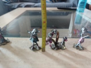 Figuras ninfa de plomo antiguas