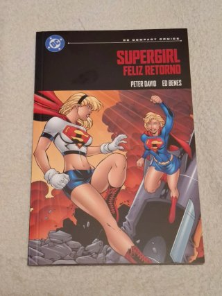 Dc compact. supergirl. feliz retorno