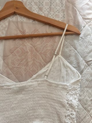 Top crop encaje blanco Stradivarius