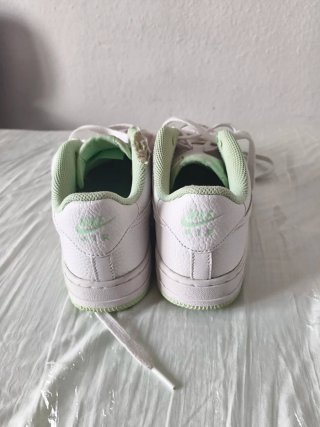 Nike Air Force 1 Verde y Blanco