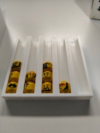Organizadores Lego con cabezas incluidas