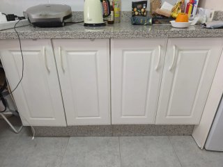 Cocina blanca con nevera g Horno y placa vitro