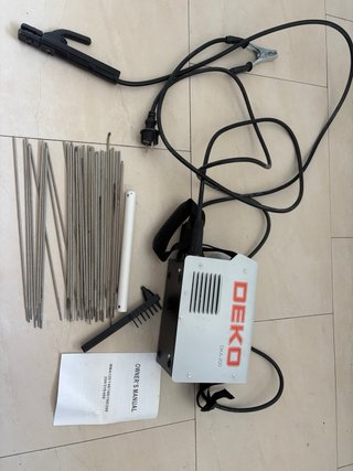 Soldadora Inverter DEKO DKA-200 200A + Electrodos