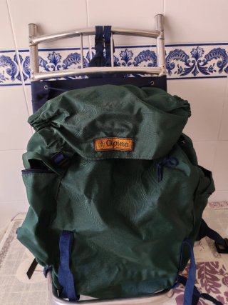Mochila de acampada Alpina verde