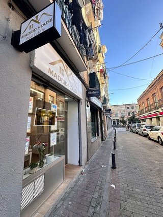 Local comercial en alquiler en Numancia en Madrid