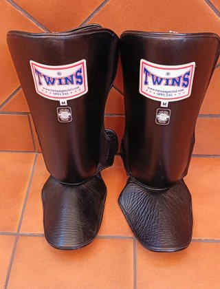 Espinilleras Twins Talla M Negras