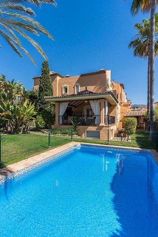 Casa pareada en alquiler en Río Real en Marbella