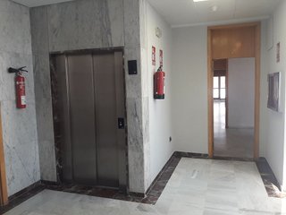 Oficina en alquiler en El Cano - Los Bermejales en Sevilla