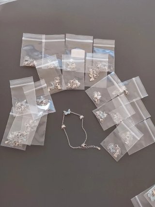 Confezione da 19 braccialetti per bambini a forma di farfalla