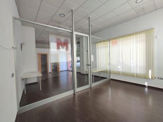 Local comercial en alquiler en Arco Norte - Avda. España en Dos Hermanas
