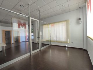 Local comercial en alquiler en Arco Norte - Avda. España en Dos Hermanas