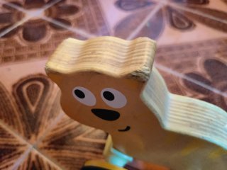 Gato de madera marca Hape