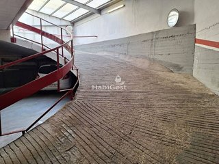 Garaje en alquiler en Centre en Girona