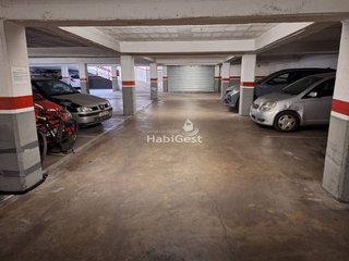Garaje en alquiler en Centre en Girona