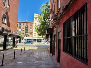 Local comercial en alquiler en Opañel en Madrid