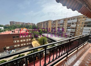 Piso en alquiler en El Plantinar - Felipe II - Tiro de Línea en Sevilla