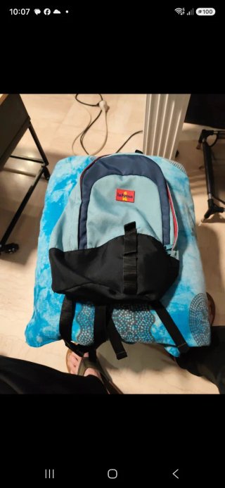 Mochila Lafuma azul y negra