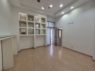 Local comercial en alquiler en Centro en Almería