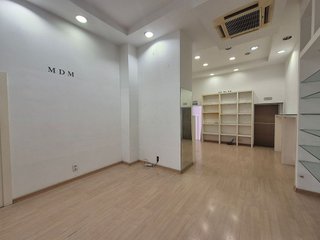 Local comercial en alquiler en Centro en Almería