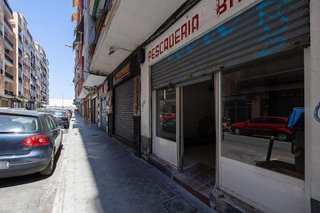Local comercial en venta en Pajaritos - Plaza de Toros en Granada