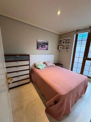 Piso en alquiler en Valdeacederas en Madrid
