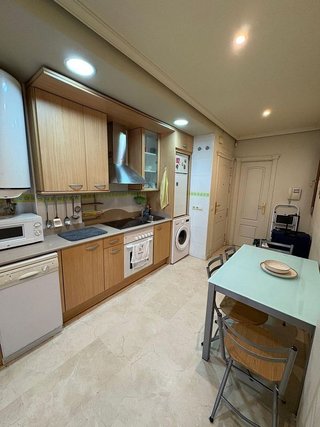 Piso en alquiler en Valdeacederas en Madrid