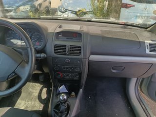 Renault Clio 2003