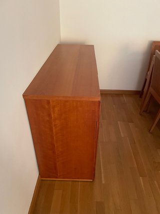 Aparador de salón de madera
