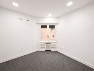 Local comercial en alquiler en Almagro en Madrid