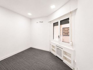 Local comercial en alquiler en Almagro en Madrid