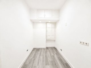 Local comercial en alquiler en Almagro en Madrid