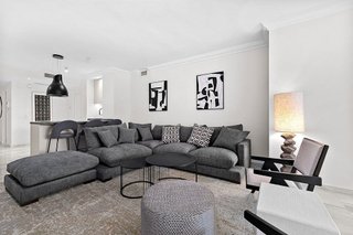 Piso en alquiler en Los Naranjos - Las Brisas en Marbella
