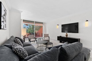Piso en alquiler en Los Naranjos - Las Brisas en Marbella