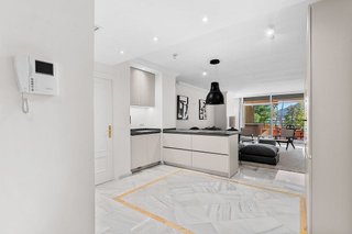Piso en alquiler en Los Naranjos - Las Brisas en Marbella