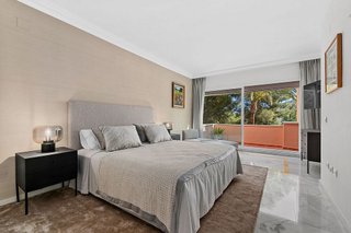 Piso en alquiler en Los Naranjos - Las Brisas en Marbella