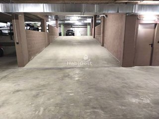 Garaje en alquiler en Eixample Sud – Migdia en Girona