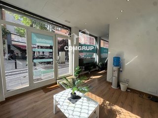 Local comercial en alquiler en Sants en Barcelona