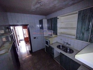 Casa adosada en venta en Huelma