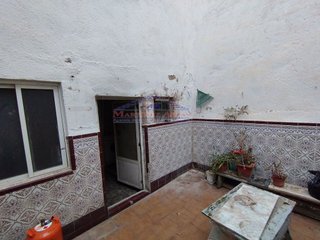 Casa adosada en venta en Huelma