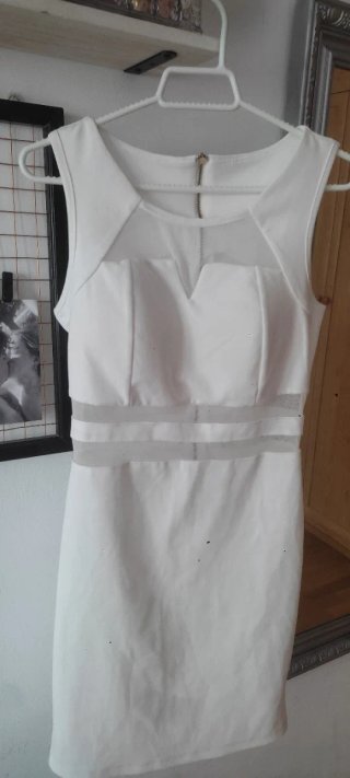 Vestido blanco con transparencias