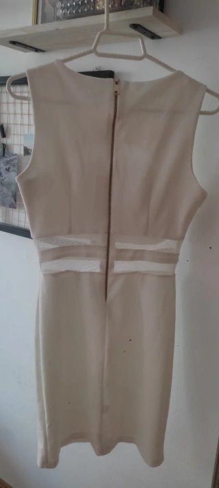 Vestido blanco con transparencias