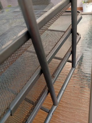 Organizador de escritorio metálico gris