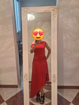 Vestido rojo asimétrico