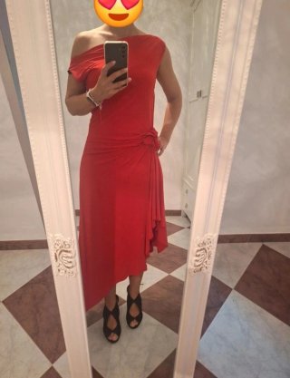 Vestido rojo asimétrico