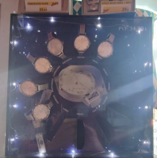 Expositor Marea para 72 relojes