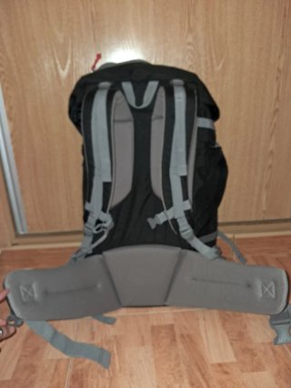 Mochila Quechua Forclaz 50 Essential Negra