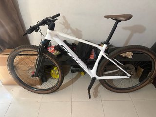 Bicicleta de Montaña Blanca scot carbono