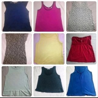 Camiseta tirantes azul marino con lunares