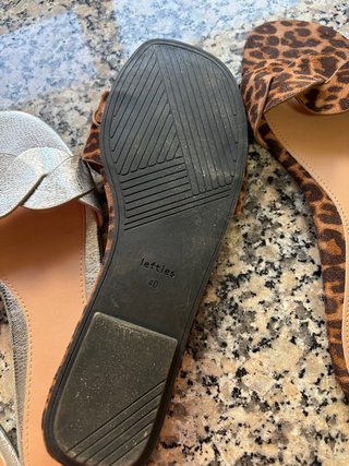 Sandalias planas Lefties plateadas Se venden pack